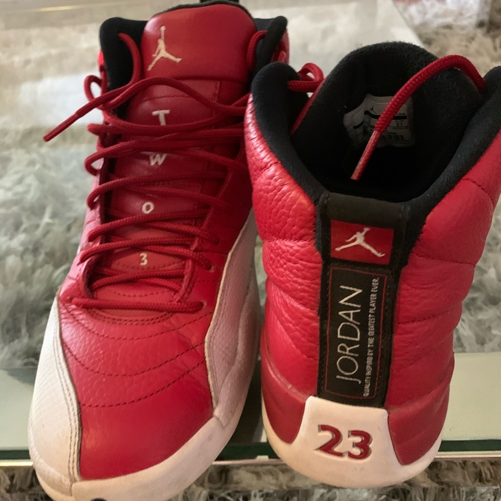 Gym red /white Jordan retro 12